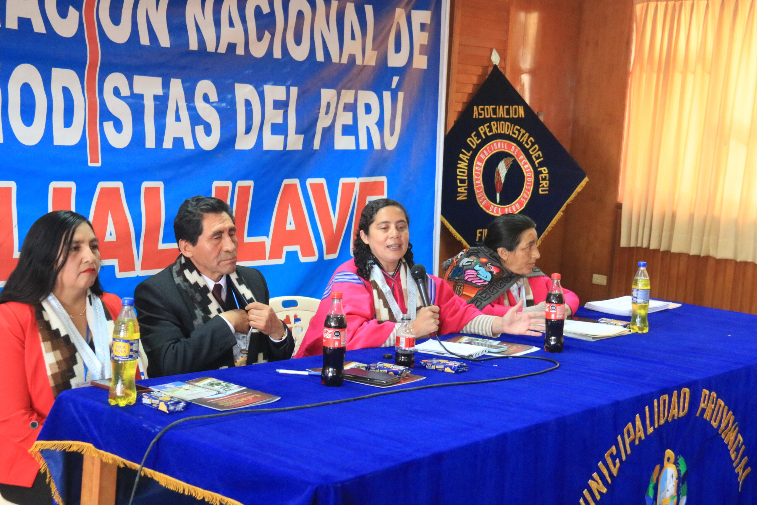 IV Encuentro Regional de Mujeres Periodistas de Puno: mesa binacional Perú y Bolivia