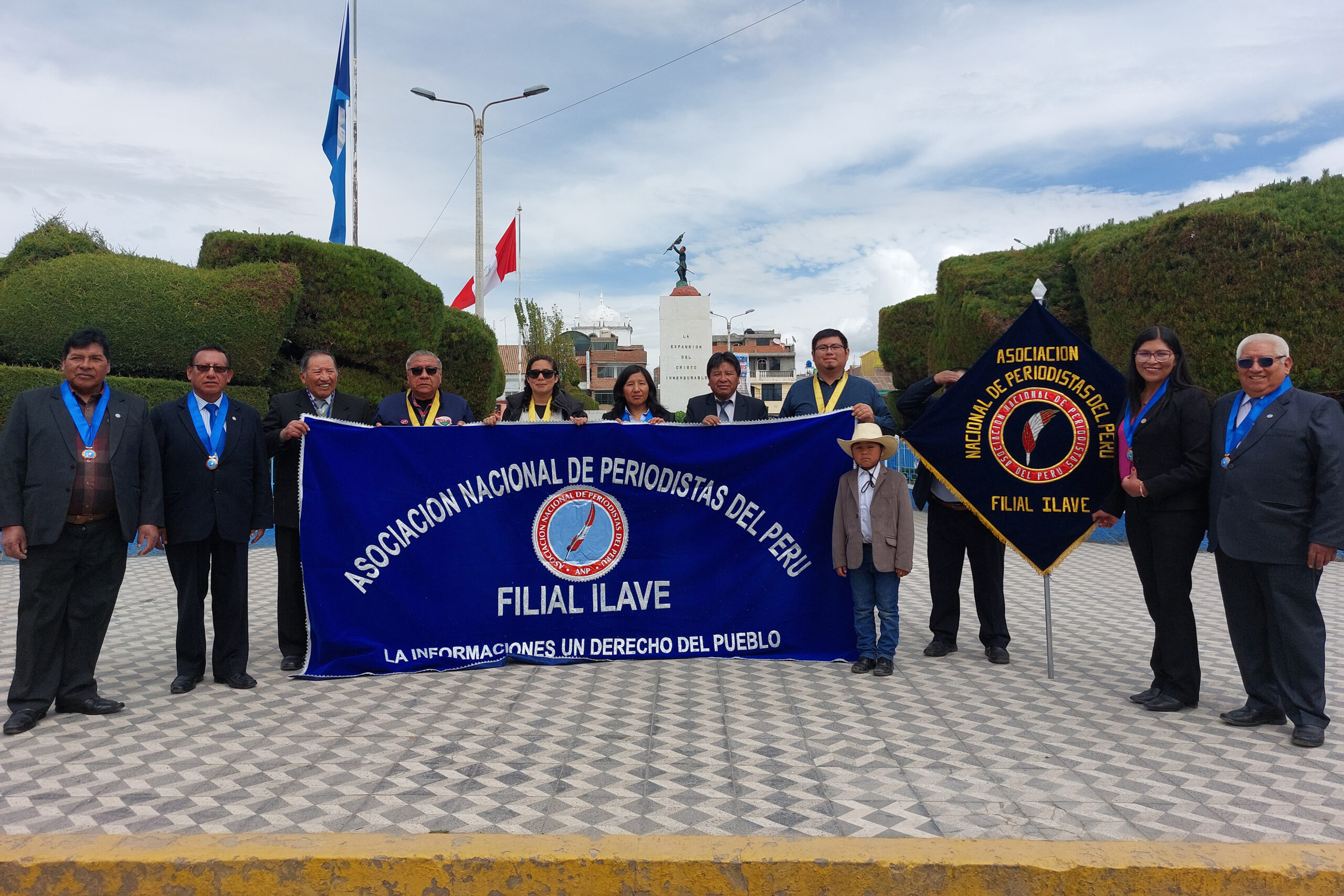 Buró Nacional de la ANP participó en izamiento de Pabellón Nacional en Ilave