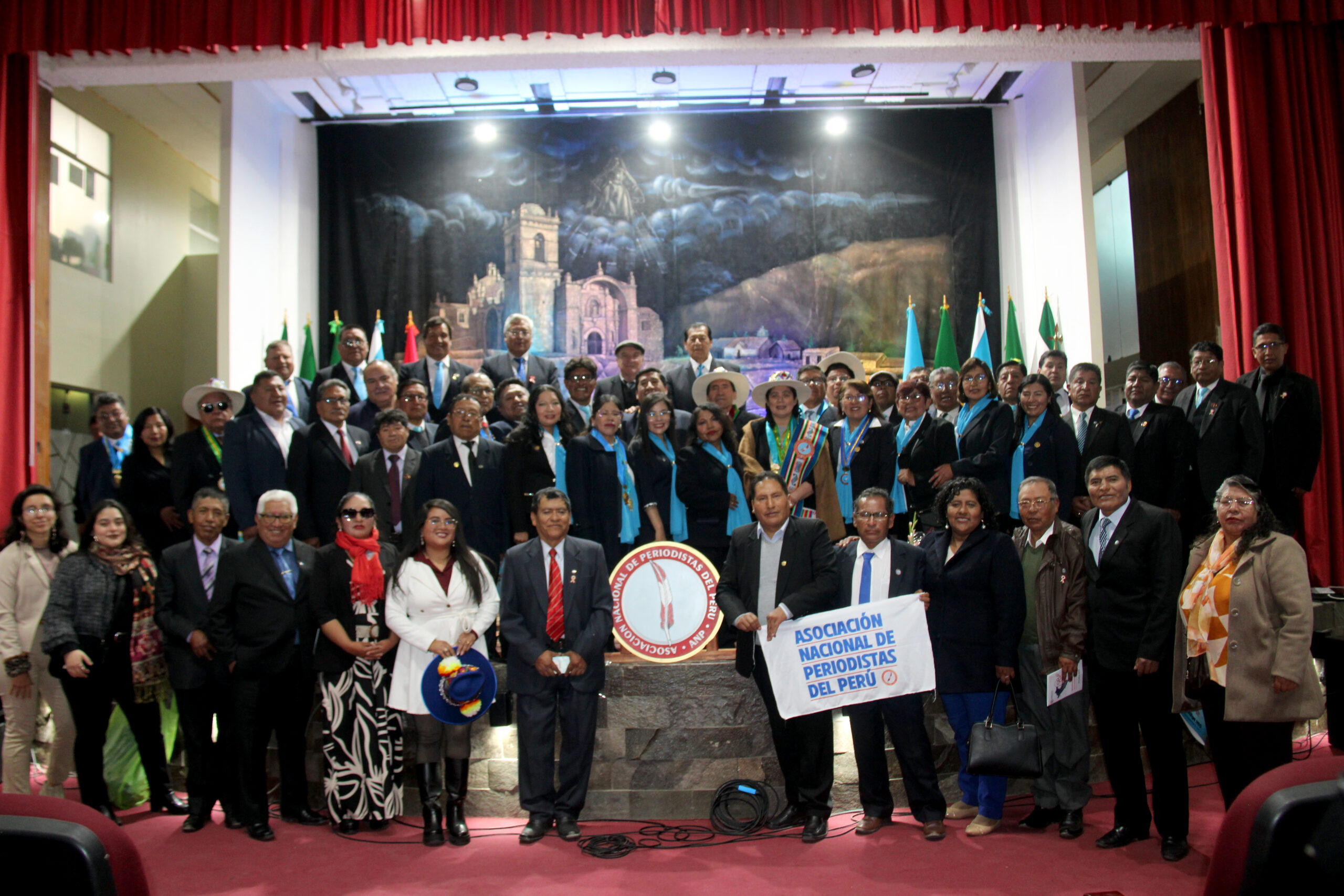 98 Aniversario ANP: Emocionante sesión solemne fue desarrollada en Juliaca
